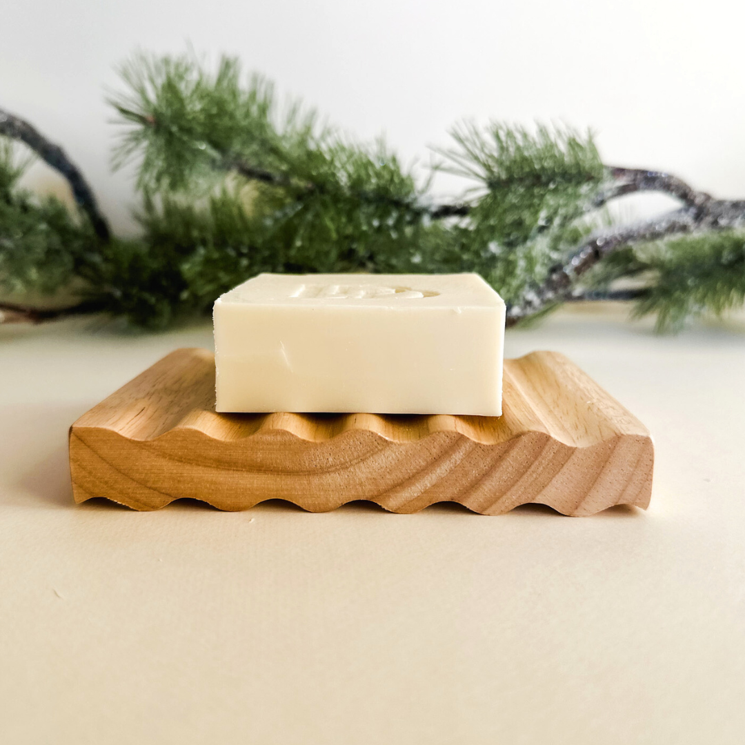 Five Botanical Soaps with Beechwood Soap Dish