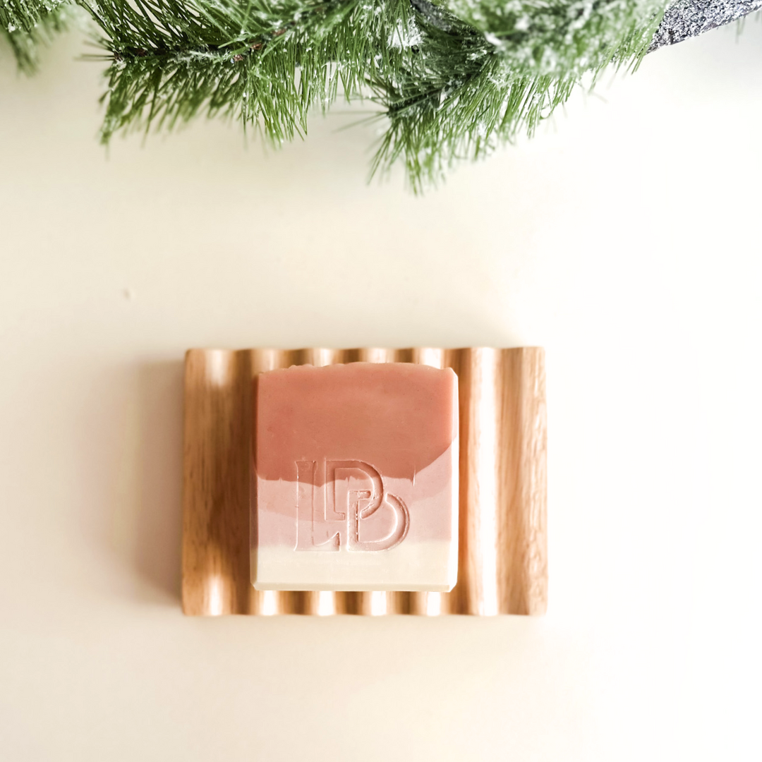Five Botanical Soaps with Beechwood Soap Dish
